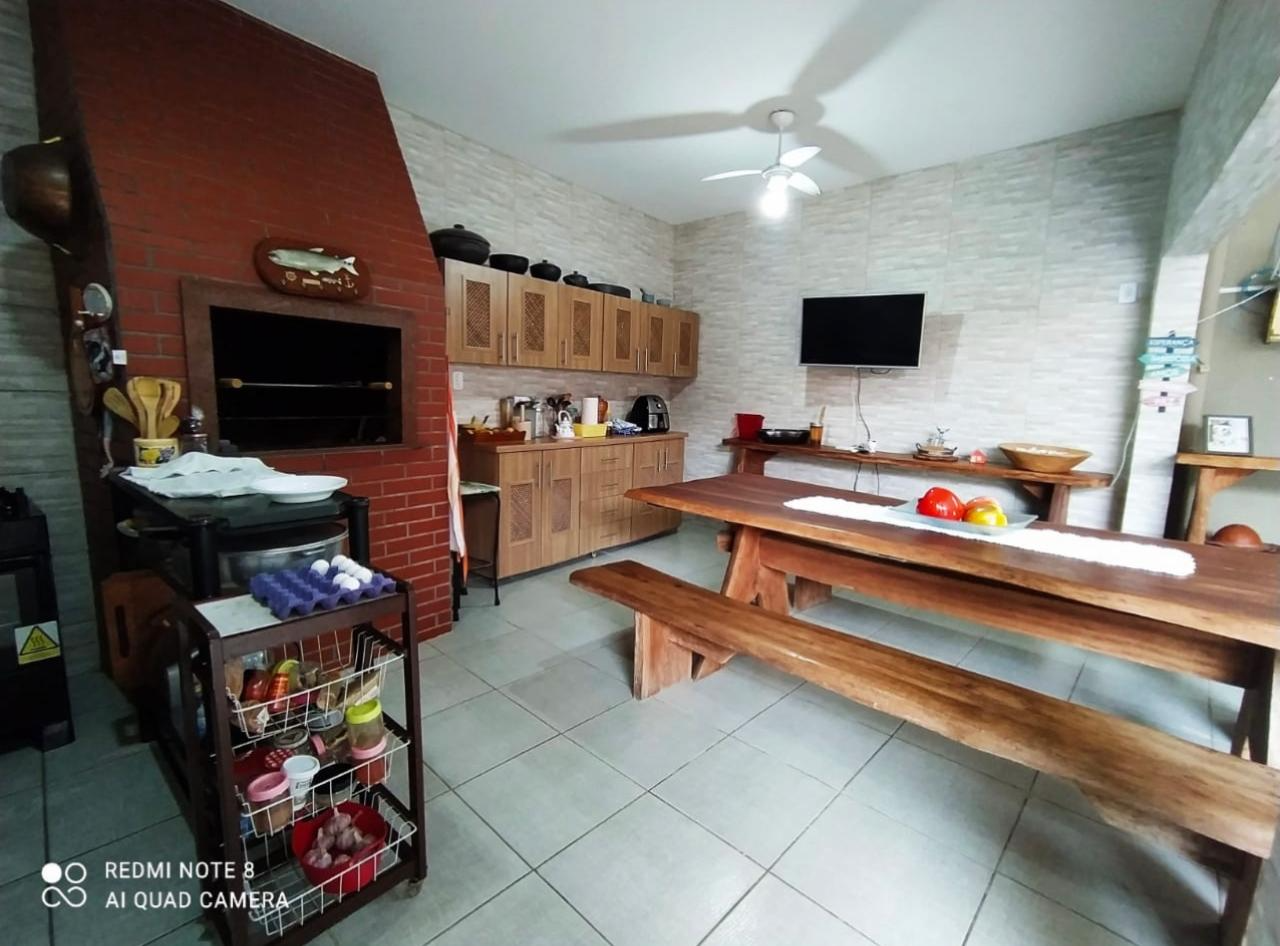 Área gourmet com churrasqueira da Casa praia